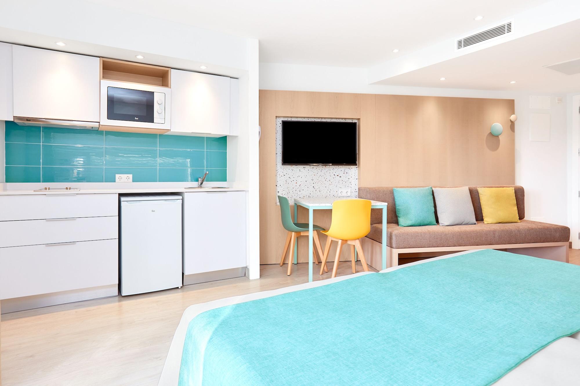 Universal Aparthotel Elisa Playa de Muro  Kültér fotó