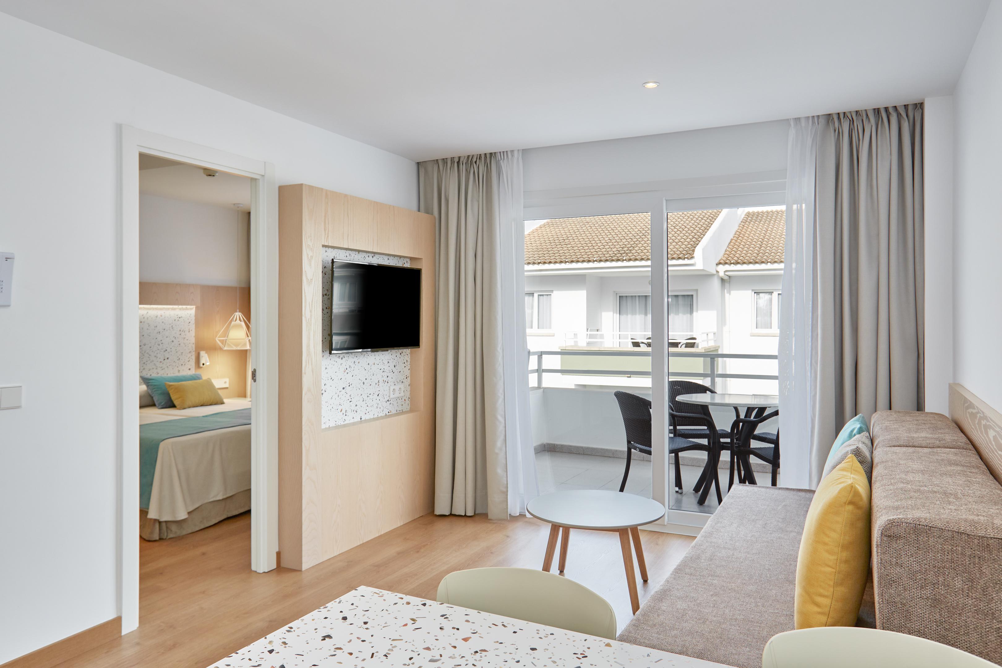 Universal Aparthotel Elisa Playa de Muro  Kültér fotó