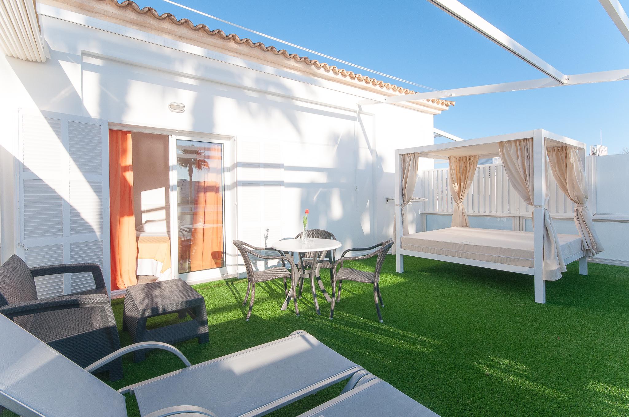 Universal Aparthotel Elisa Playa de Muro  Kültér fotó