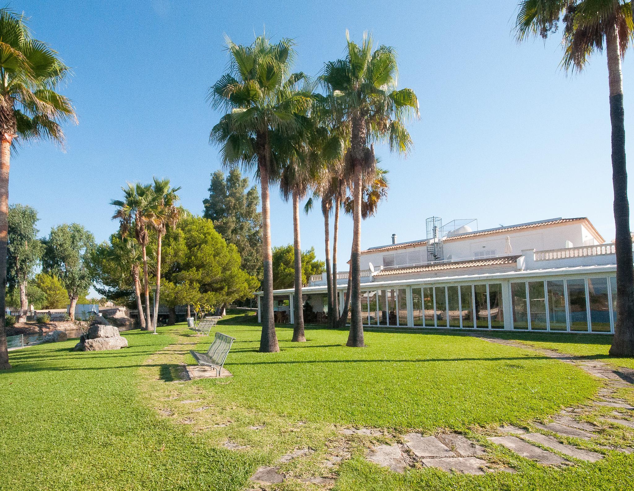 Universal Aparthotel Elisa Playa de Muro  Kültér fotó