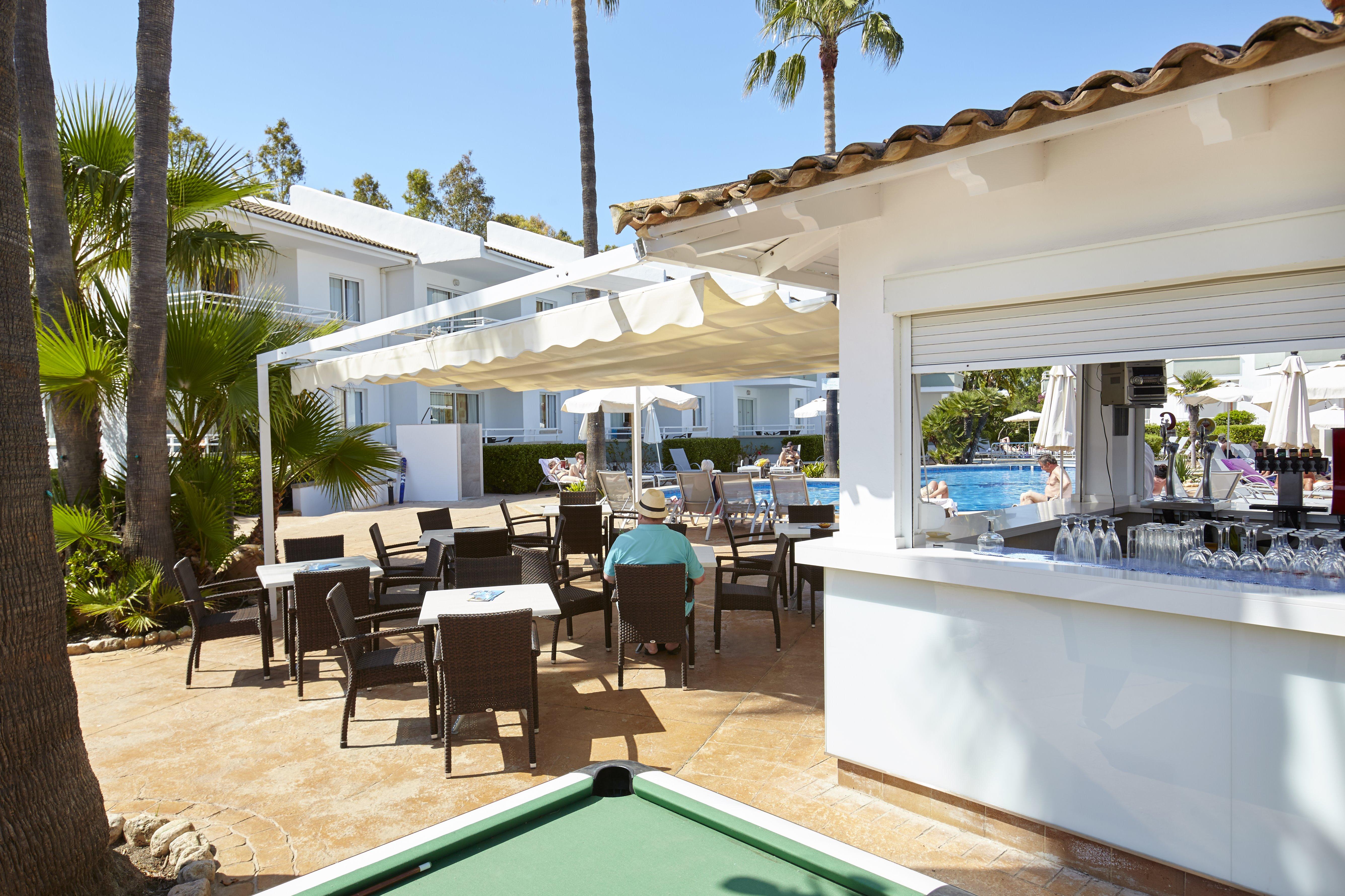 Universal Aparthotel Elisa Playa de Muro  Kültér fotó