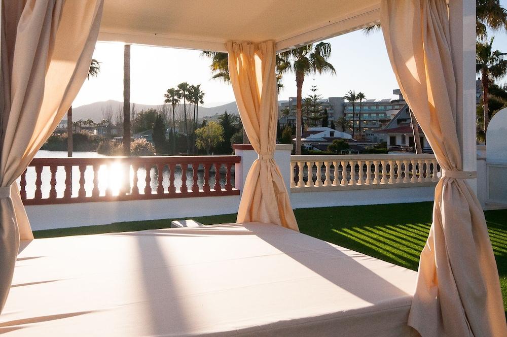 Universal Aparthotel Elisa Playa de Muro  Kültér fotó