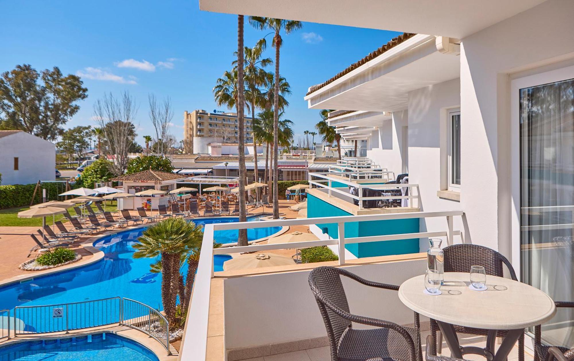 Universal Aparthotel Elisa Playa de Muro  Kültér fotó
