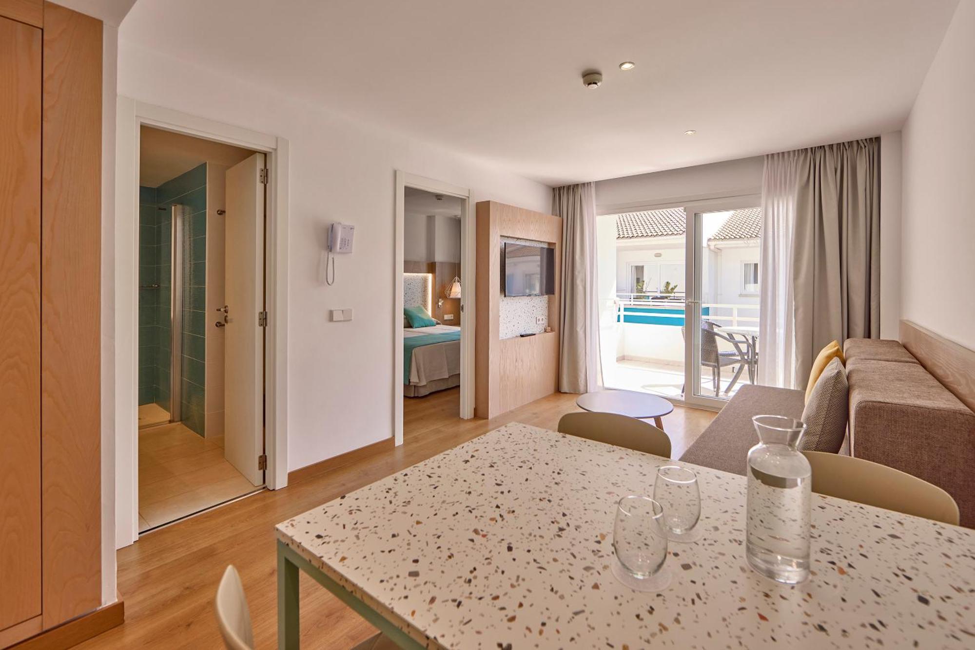 Universal Aparthotel Elisa Playa de Muro  Kültér fotó