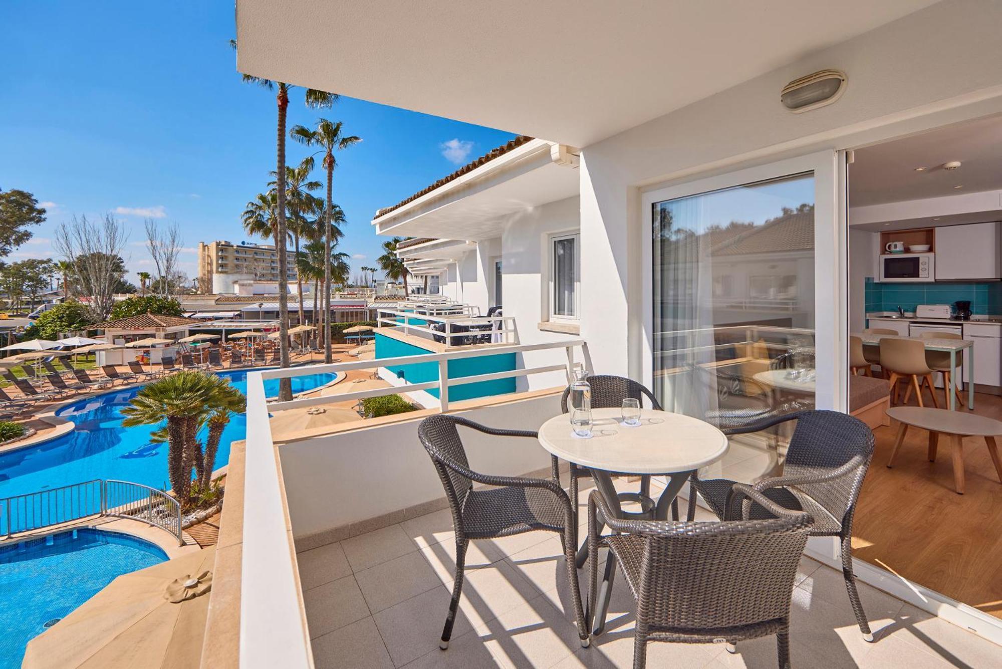 Universal Aparthotel Elisa Playa de Muro  Kültér fotó