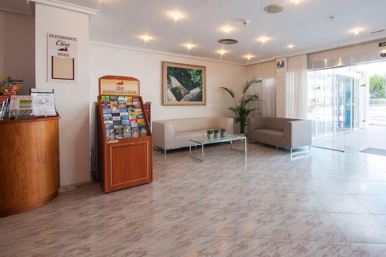 Universal Aparthotel Elisa Playa de Muro  Kültér fotó
