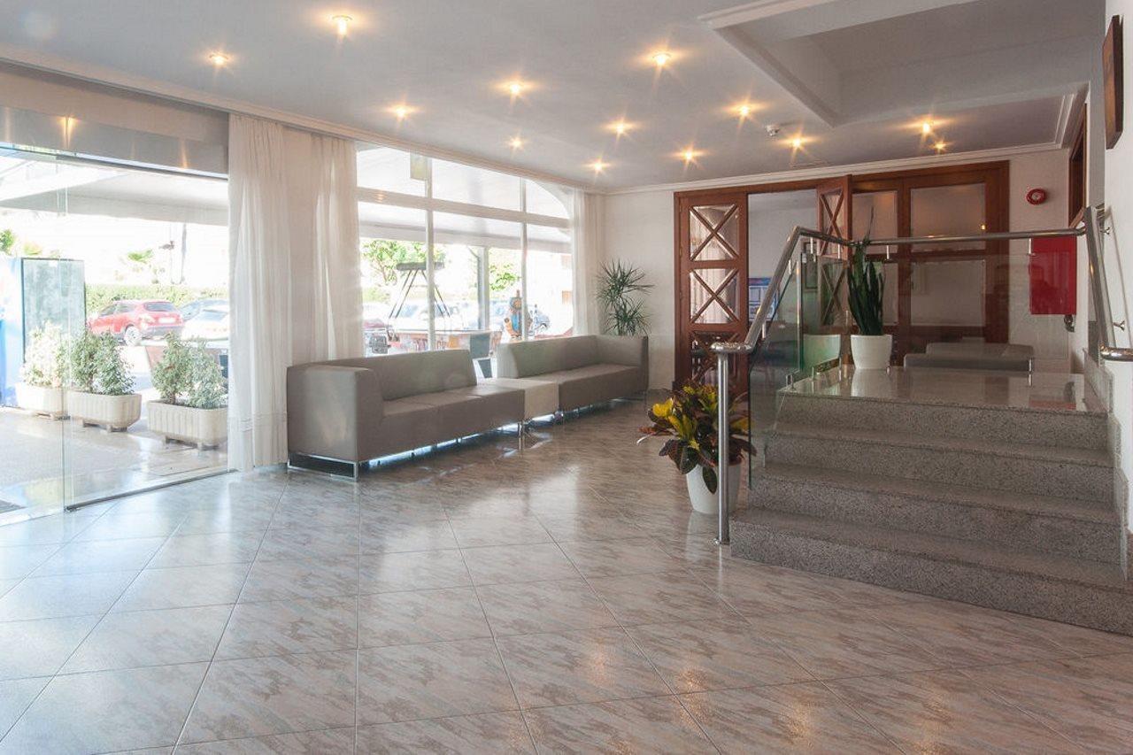 Universal Aparthotel Elisa Playa de Muro  Kültér fotó