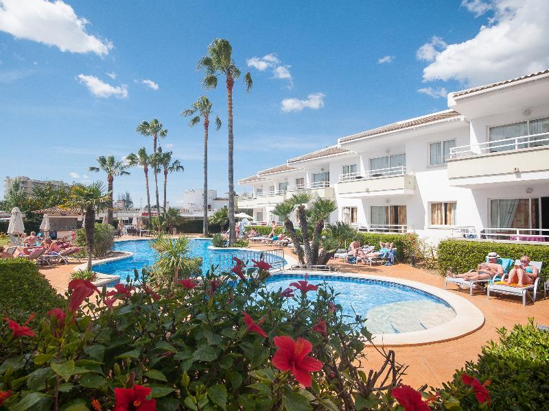 Universal Aparthotel Elisa Playa de Muro  Kültér fotó