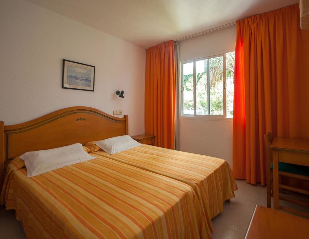 Universal Aparthotel Elisa Playa de Muro  Kültér fotó