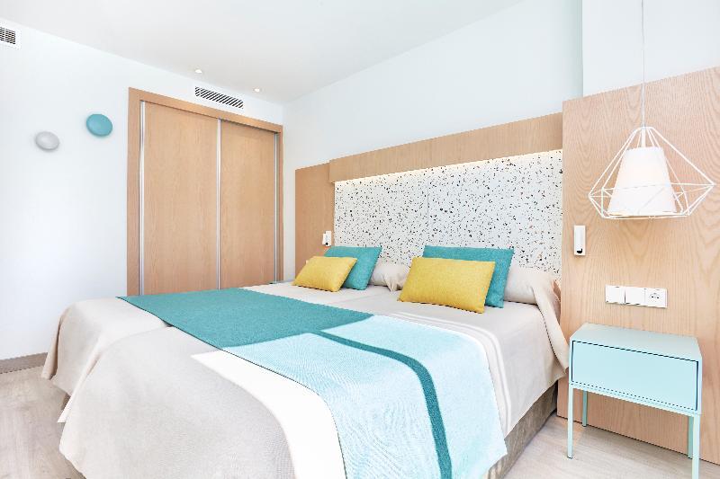 Universal Aparthotel Elisa Playa de Muro  Kültér fotó